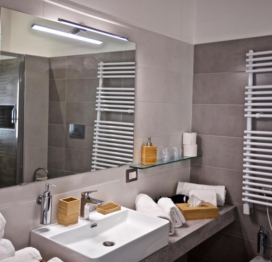 Scugnizzo Apartment Luxury Home Naples Luaran gambar