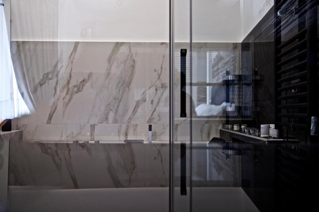 Scugnizzo Apartment Luxury Home Naples Luaran gambar