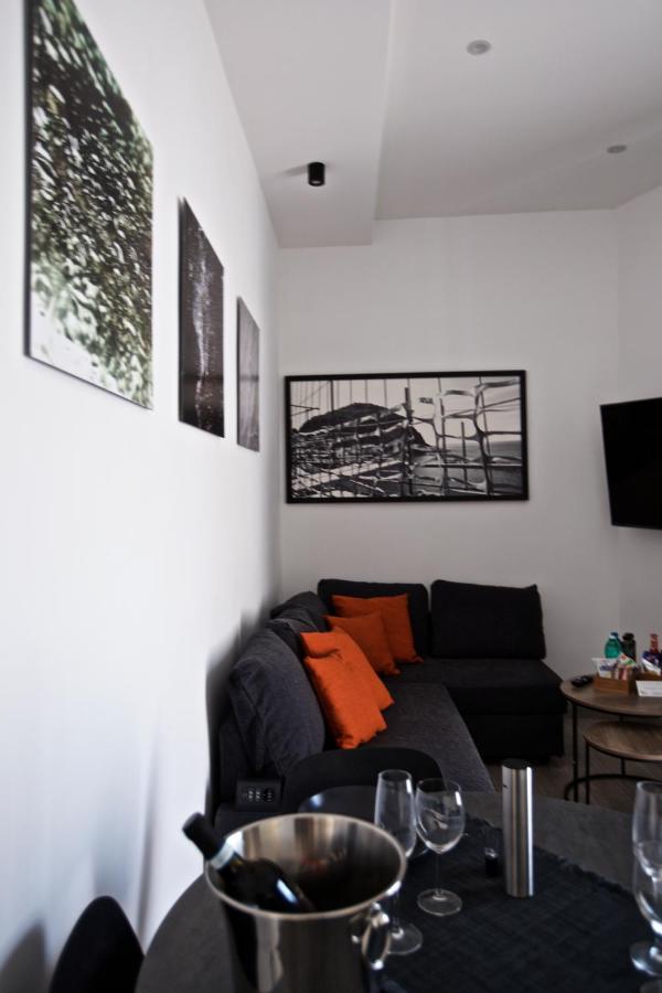 Scugnizzo Apartment Luxury Home Naples Luaran gambar